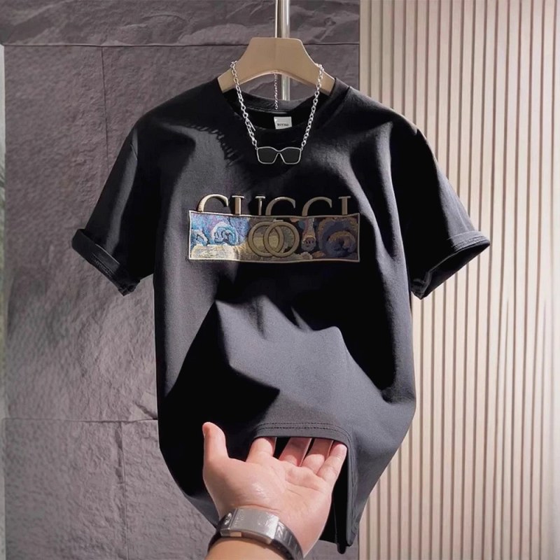 Gucci Black T-Shirt Review: We Timed the Seller's Reply to Our One Sizing Question